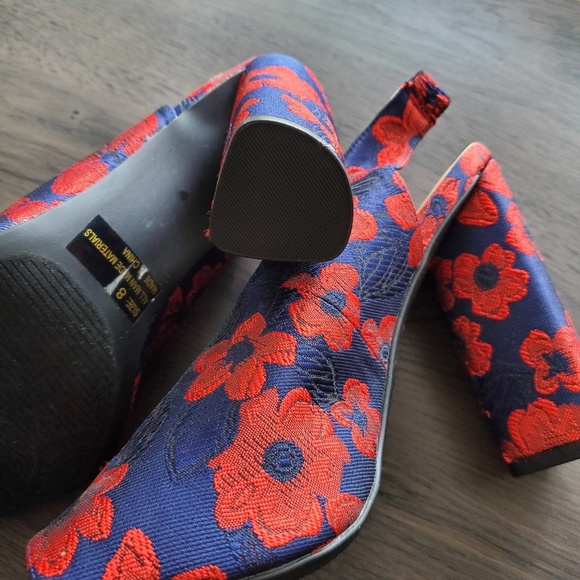 Open Toed Chunky Heel - Picture 3 of 3